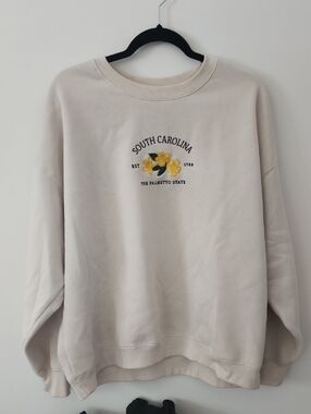 South Carolina Embroidered Vintage Style Sweatshirt